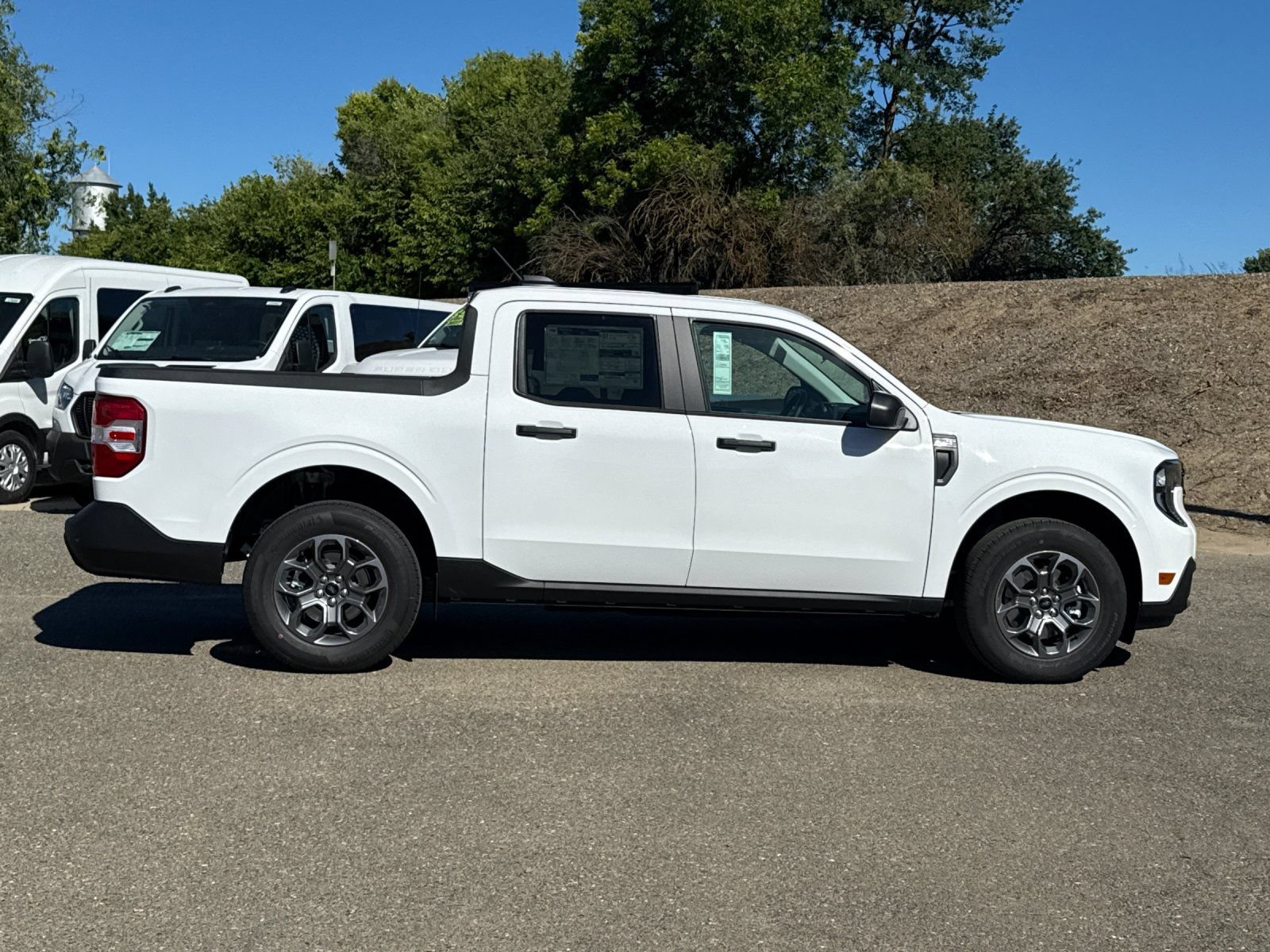 New 2026 Ford Maverick XLT w/ Equipment Group 301A AWD/4WD image 2