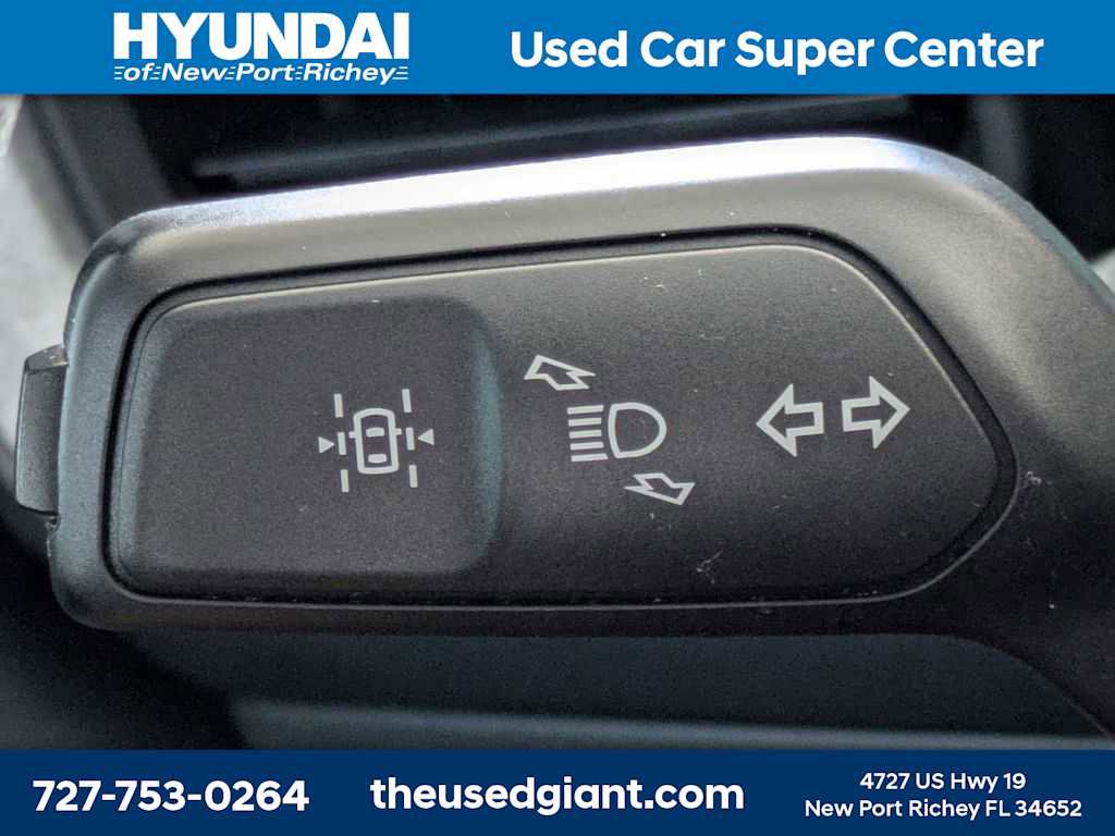 Used 2022 Ford Maverick XLT image 30