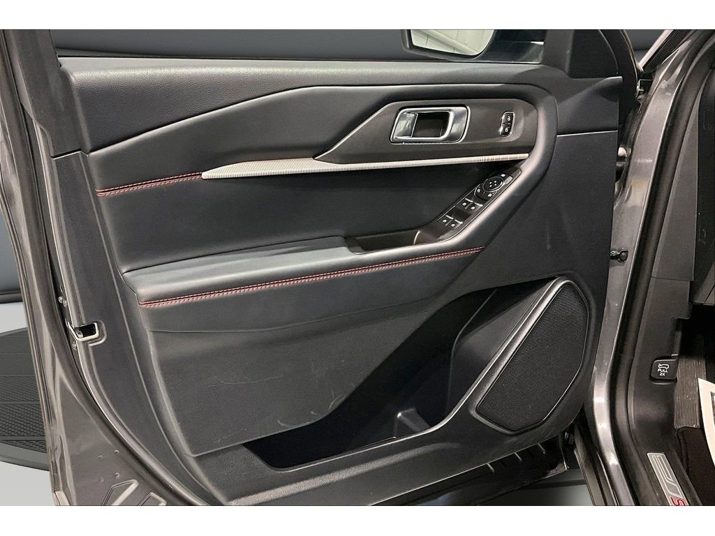 Used 2025 Ford Explorer ST-Line image 24