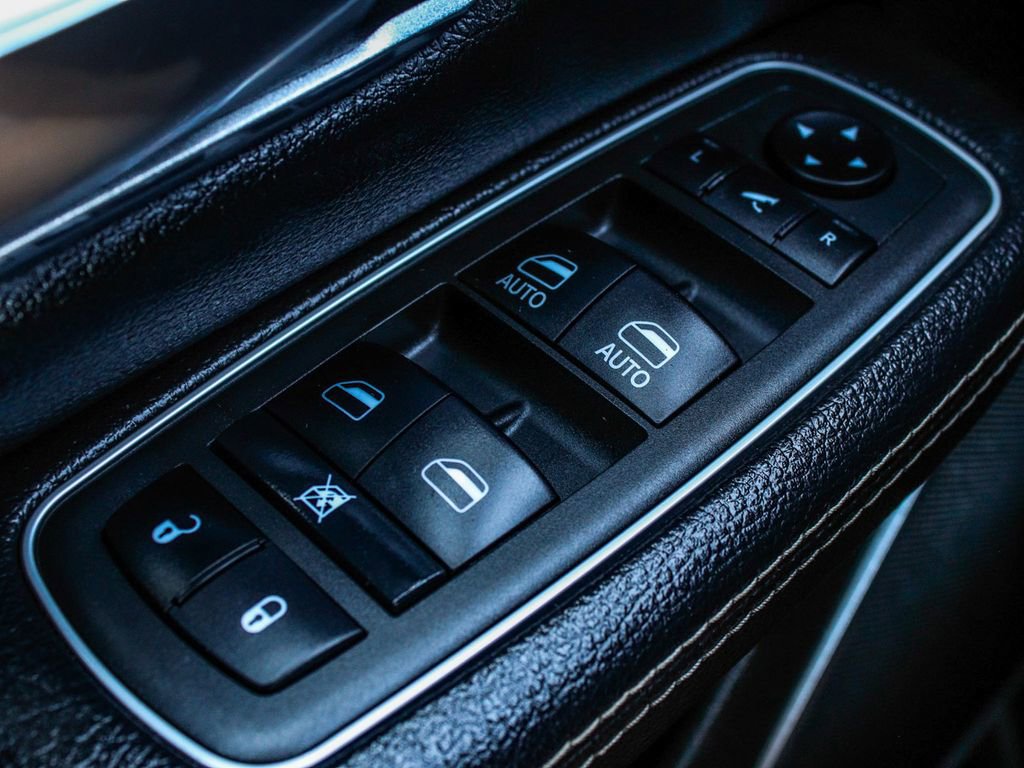 Used 2022 RAM 1500 Laramie w/ Night Edition AWD/4WD image 10
