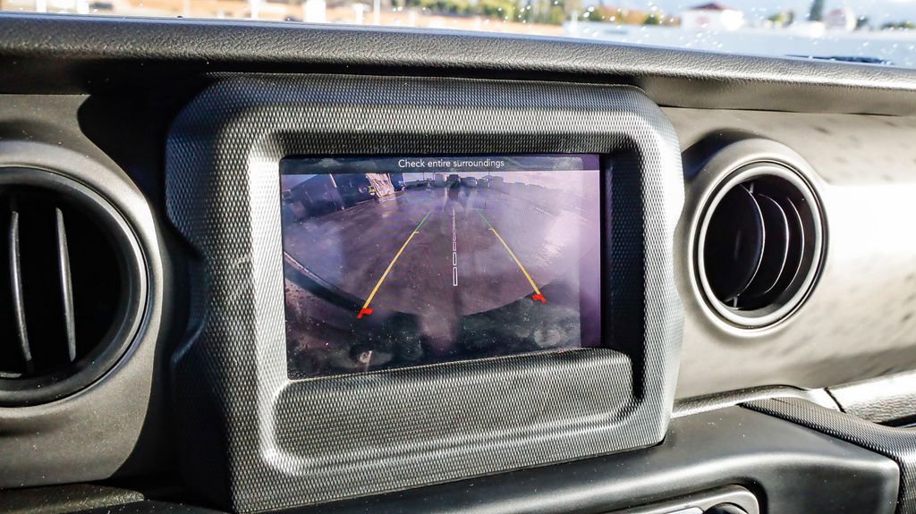 Used 2022 Jeep Wrangler Sport S image 29