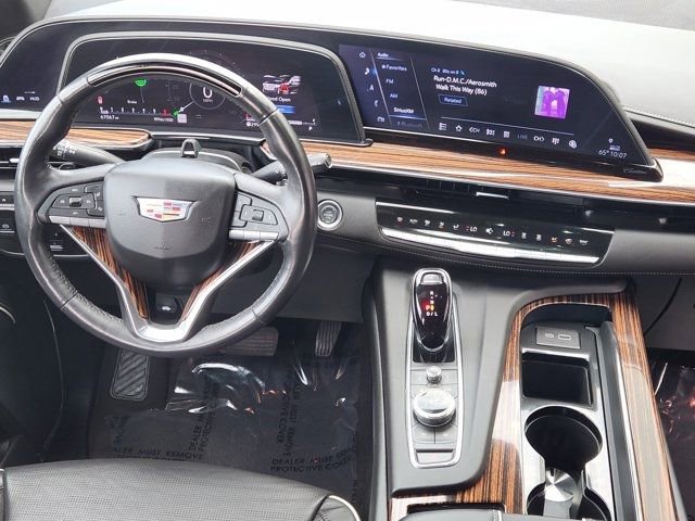 Used 2024 Cadillac Escalade ESV Premium Luxury w/ Performance Package image 29