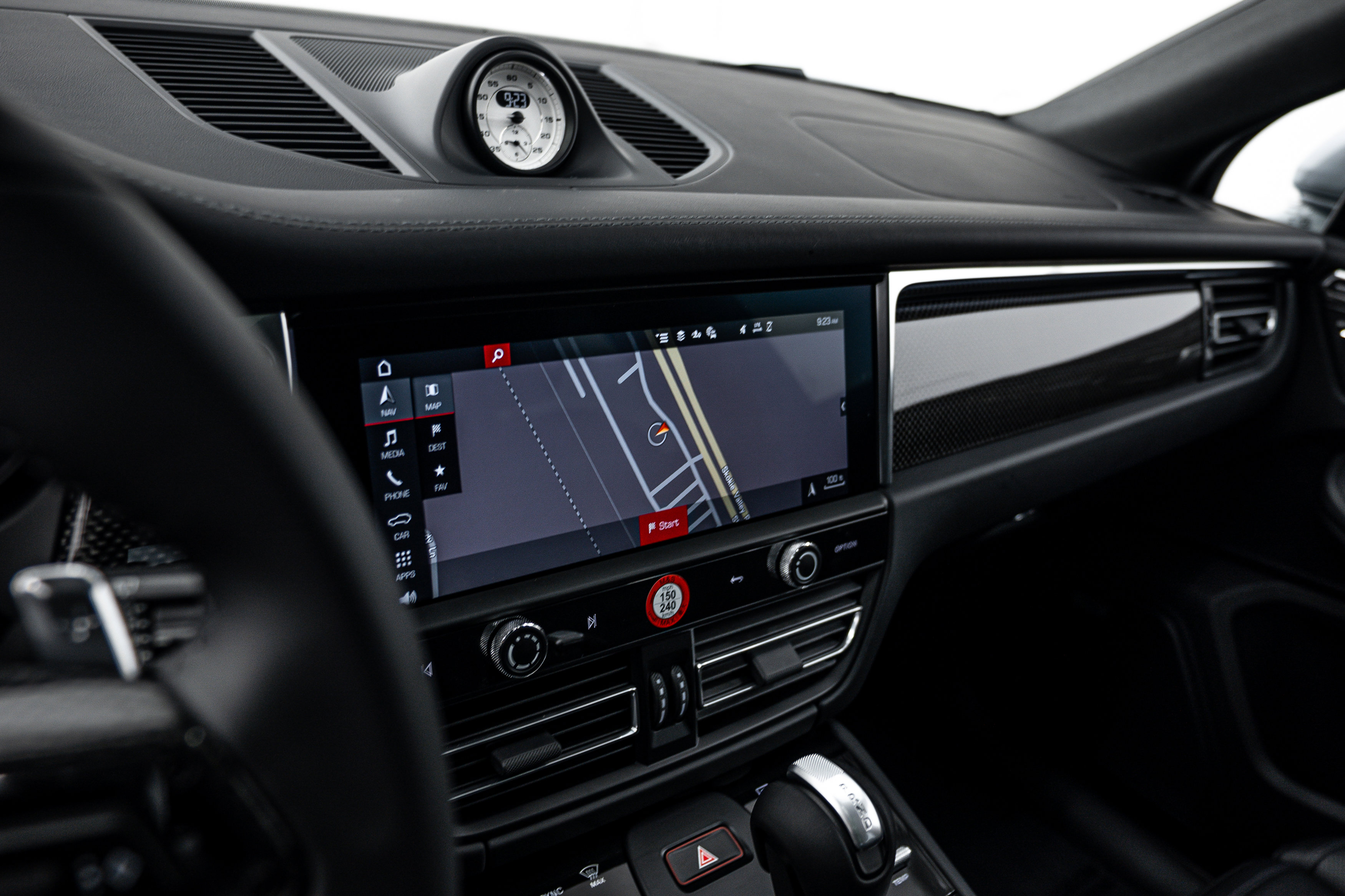 Certified 2026 Porsche Macan GTS image 15