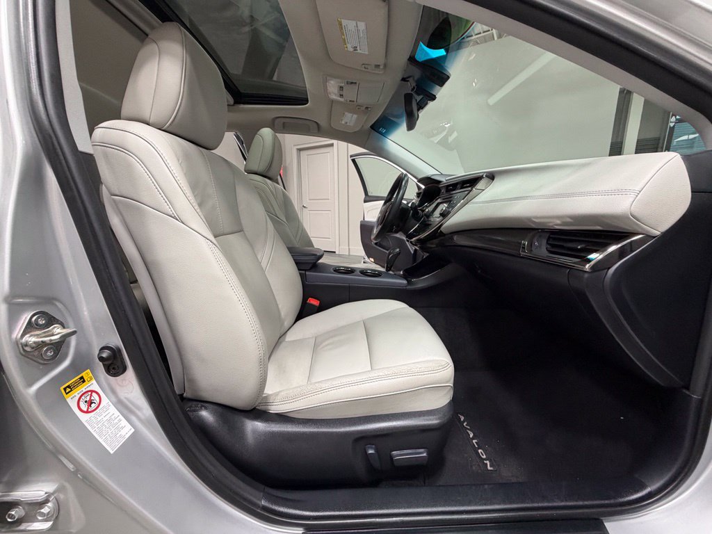 Used 2014 Toyota Avalon XLE Touring FWD image 45