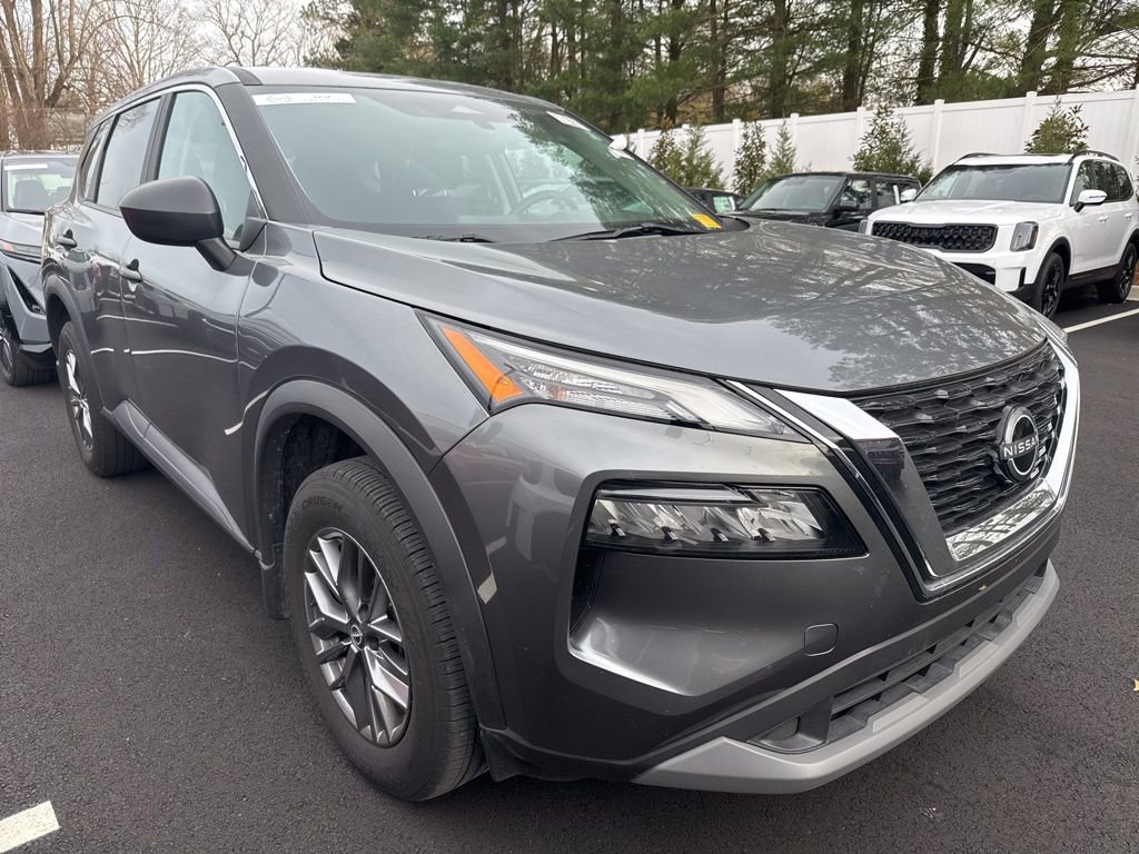 Used 2023 Nissan Rogue S image 2