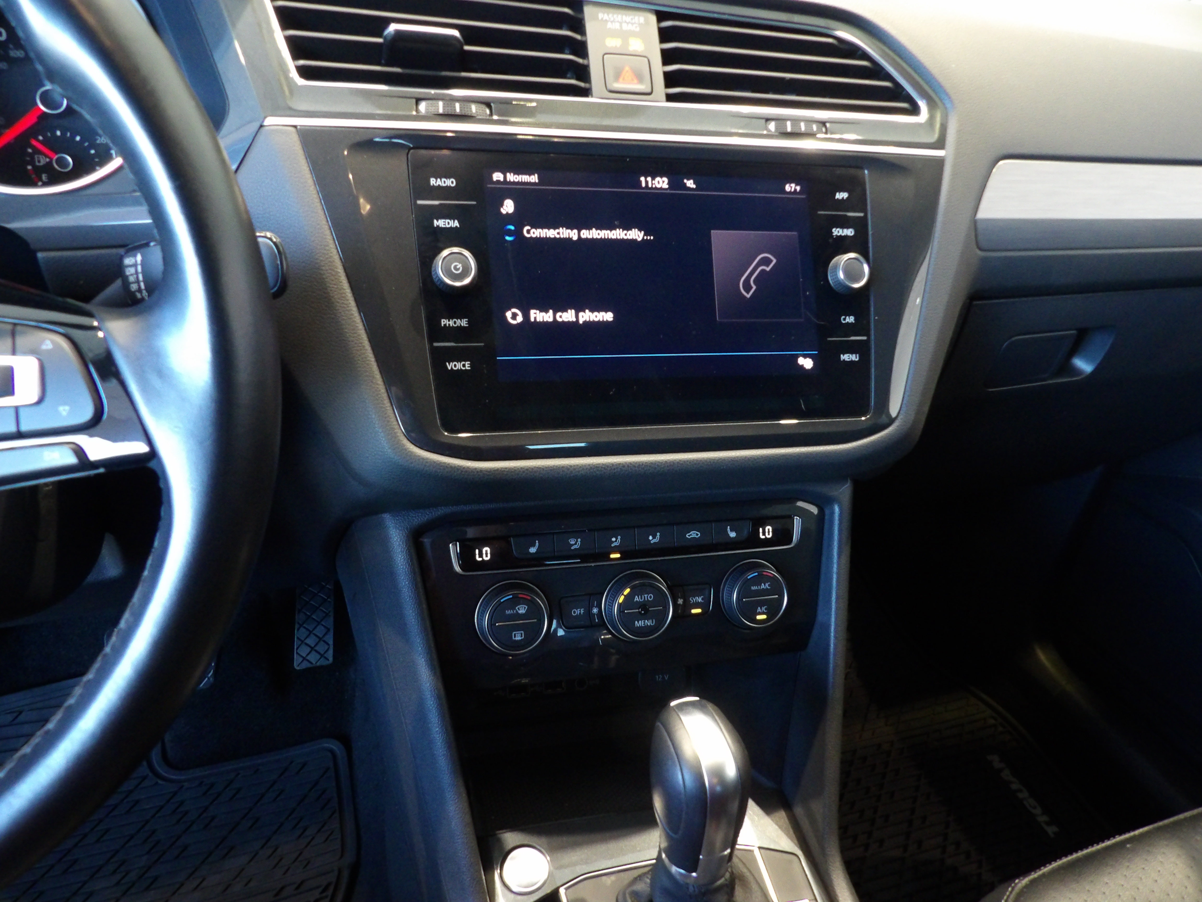 Used 2019 Volkswagen Tiguan SE AWD/4WD image 12