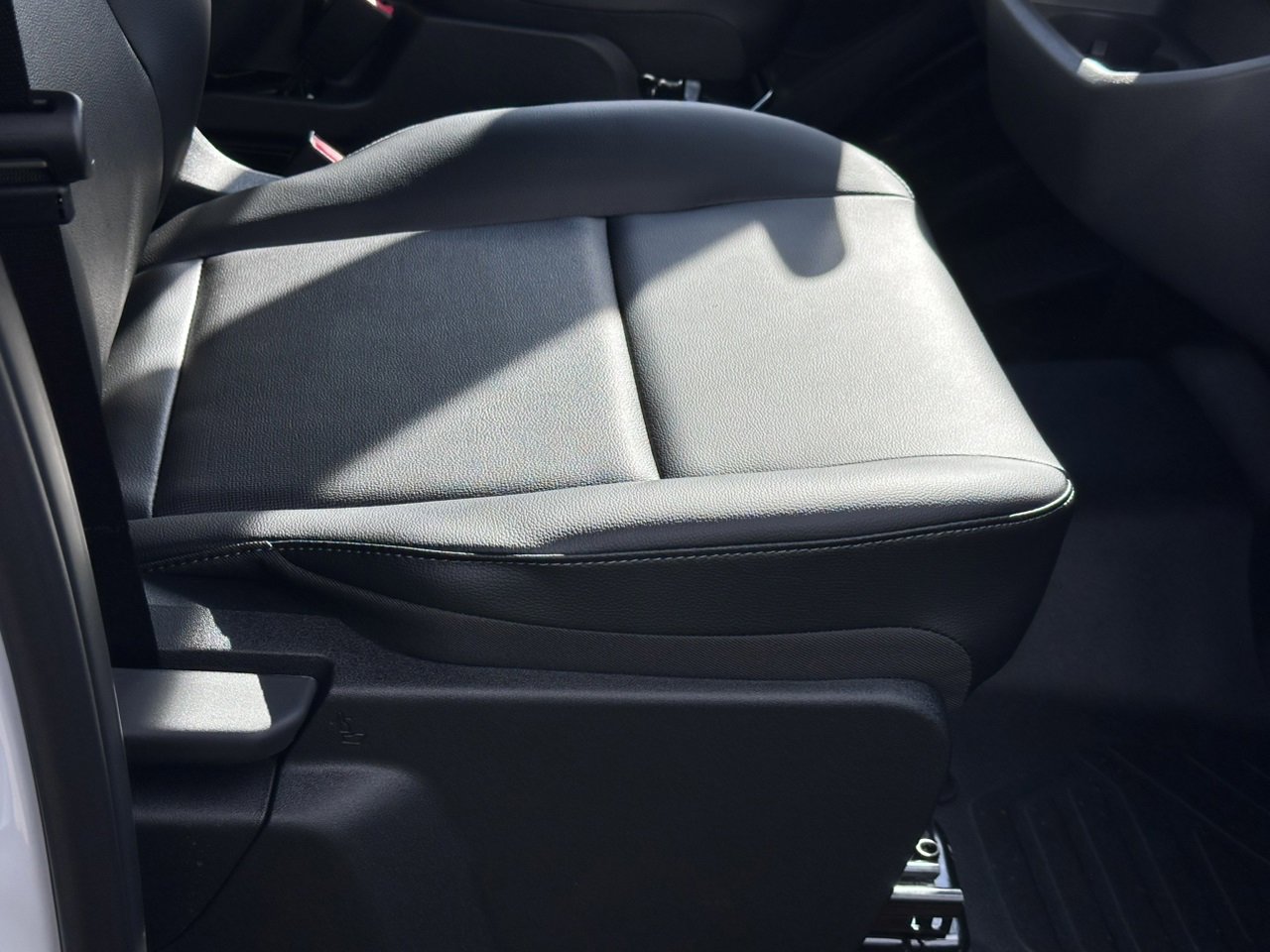 New 2026 Ford Transit 150 148 Medium Roof w/ Load Area Protection Package image 9