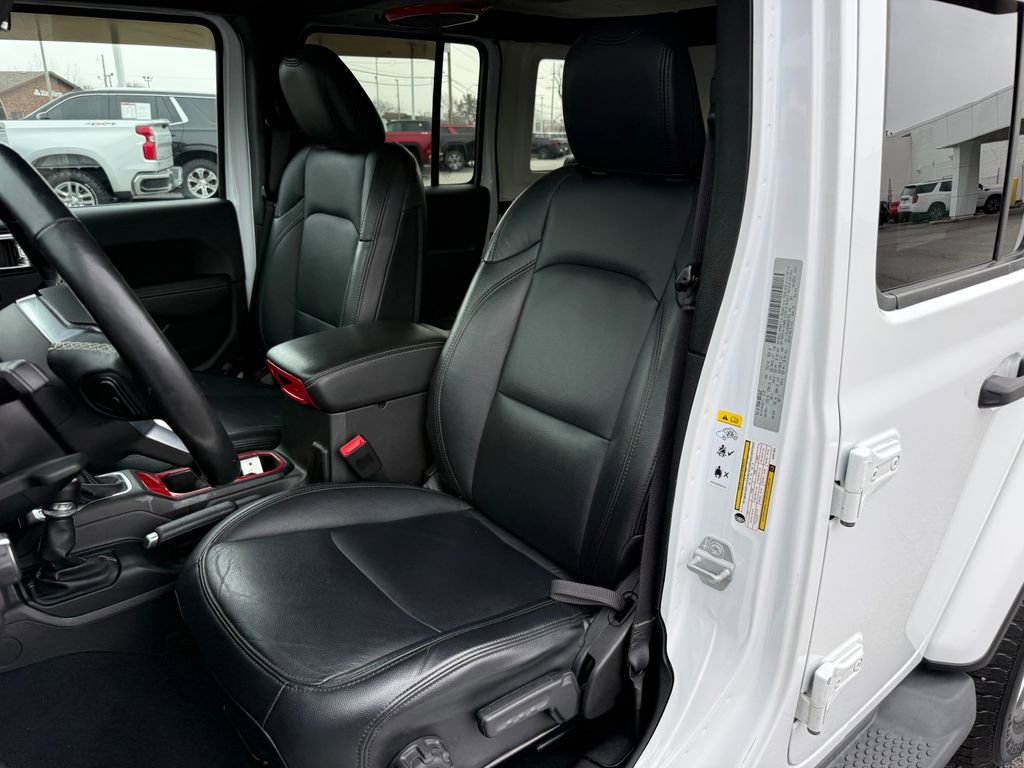 Used 2019 Jeep Wrangler Unlimited Sahara w/ Cold Weather Group image 15