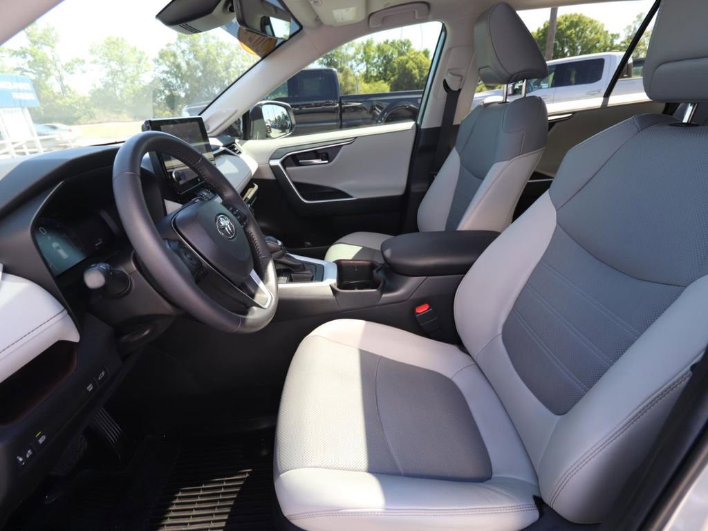 Used 2024 Toyota RAV4 Limited image 2