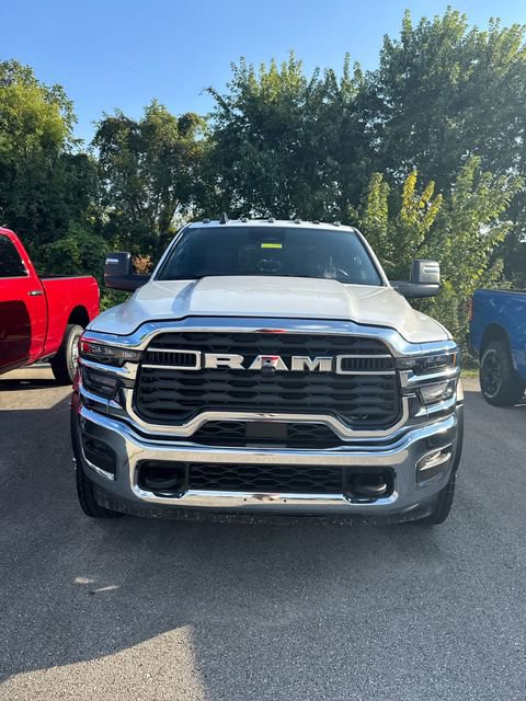 New 2026 RAM 5500 Tradesman w/ Chrome Appearance Group image 9