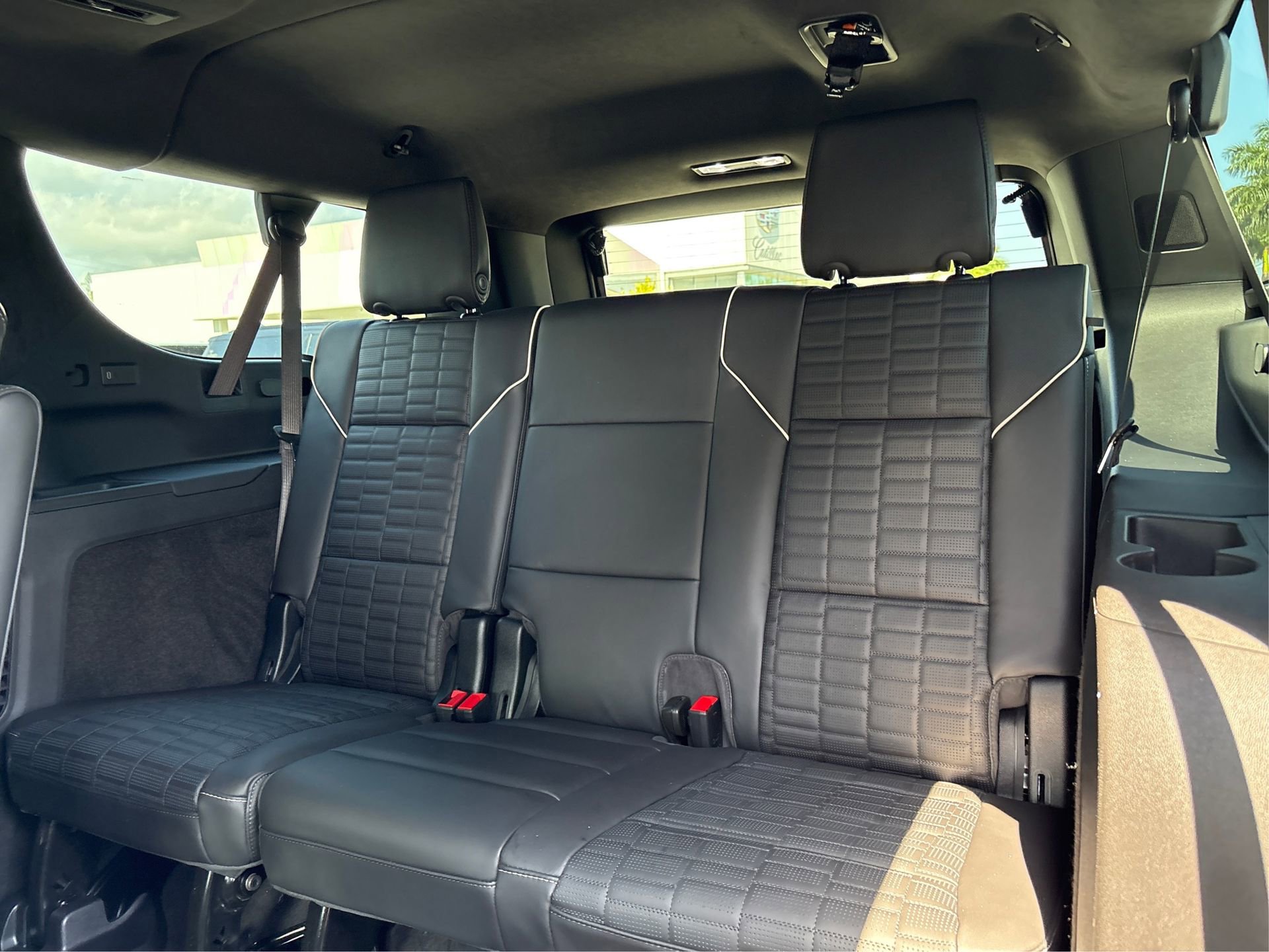 New 2026 Cadillac Escalade ESV Platinum Sport w/ LPO, ONYX Package image 12