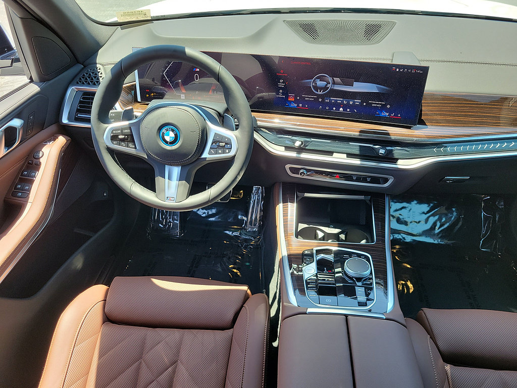New 2026 BMW X5 xDrive50e w/ M Sport Package AWD/4WD image 12