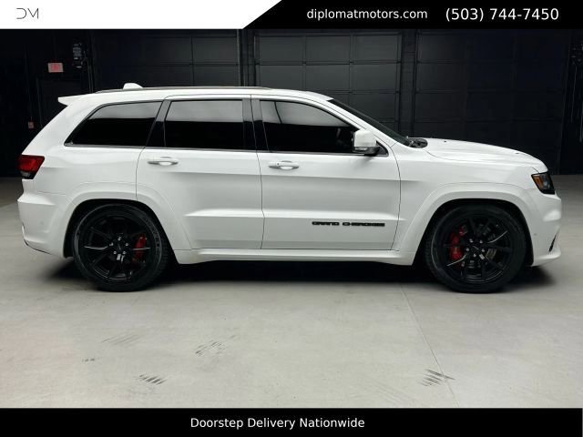 Used 2020 Jeep Grand Cherokee SRT AWD/4WD image 8