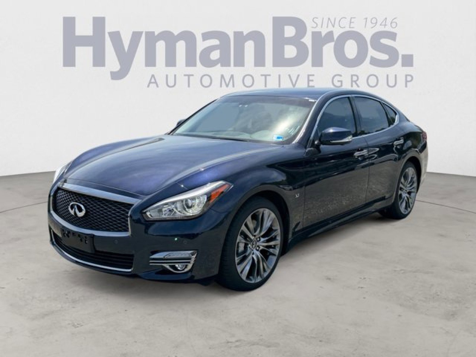 Used 2019 INFINITI Q70 Luxe RWD image 7