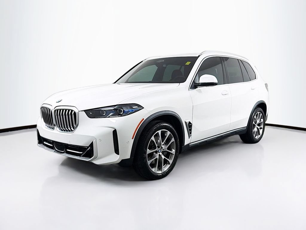 Used 2025 BMW X5 xDrive40i AWD/4WD image 3