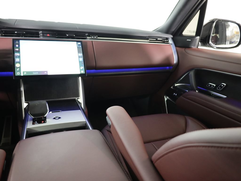 Used 2025 Land Rover Range Rover SE AWD/4WD image 50