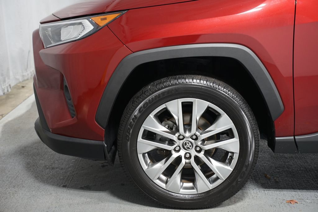 Certified 2021 Toyota RAV4 XLE Premium image 5