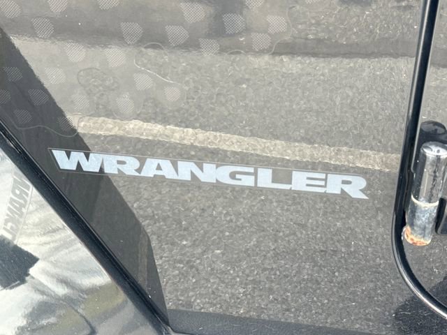 Used 2016 Jeep Wrangler Unlimited Sahara image 16