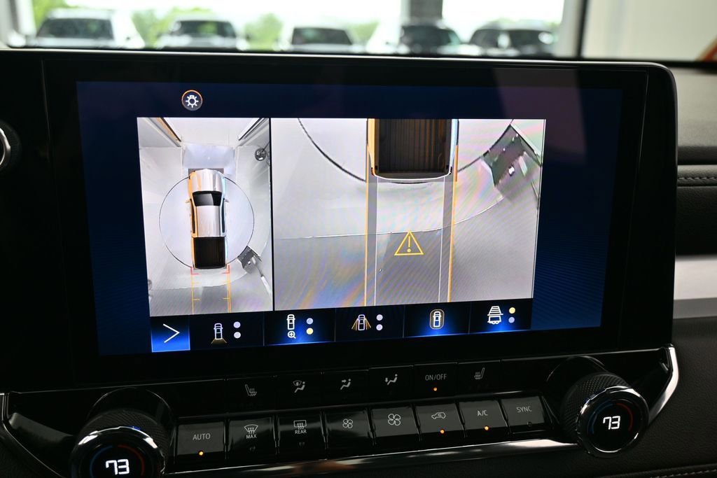 Used 2023 Chevrolet Colorado LT w/ LT Convenience Package II AWD/4WD image 20