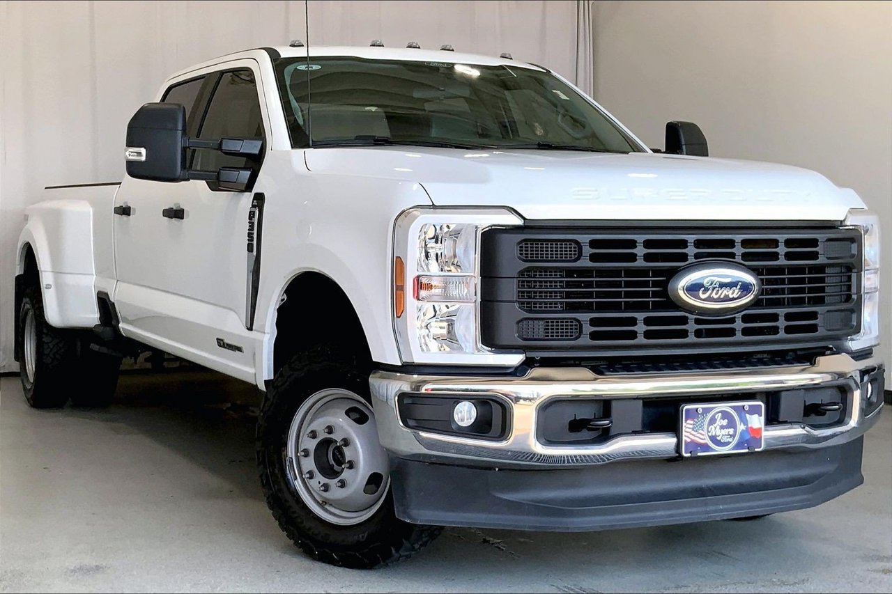 Used 2025 Ford F350 XL w/ XL Driver Assist Package AWD/4WD image 34