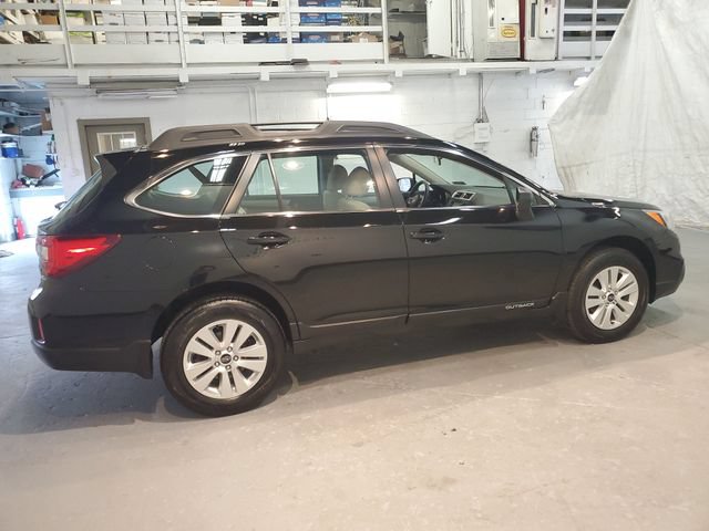 Used 2017 Subaru Outback 2.5i AWD/4WD image 8