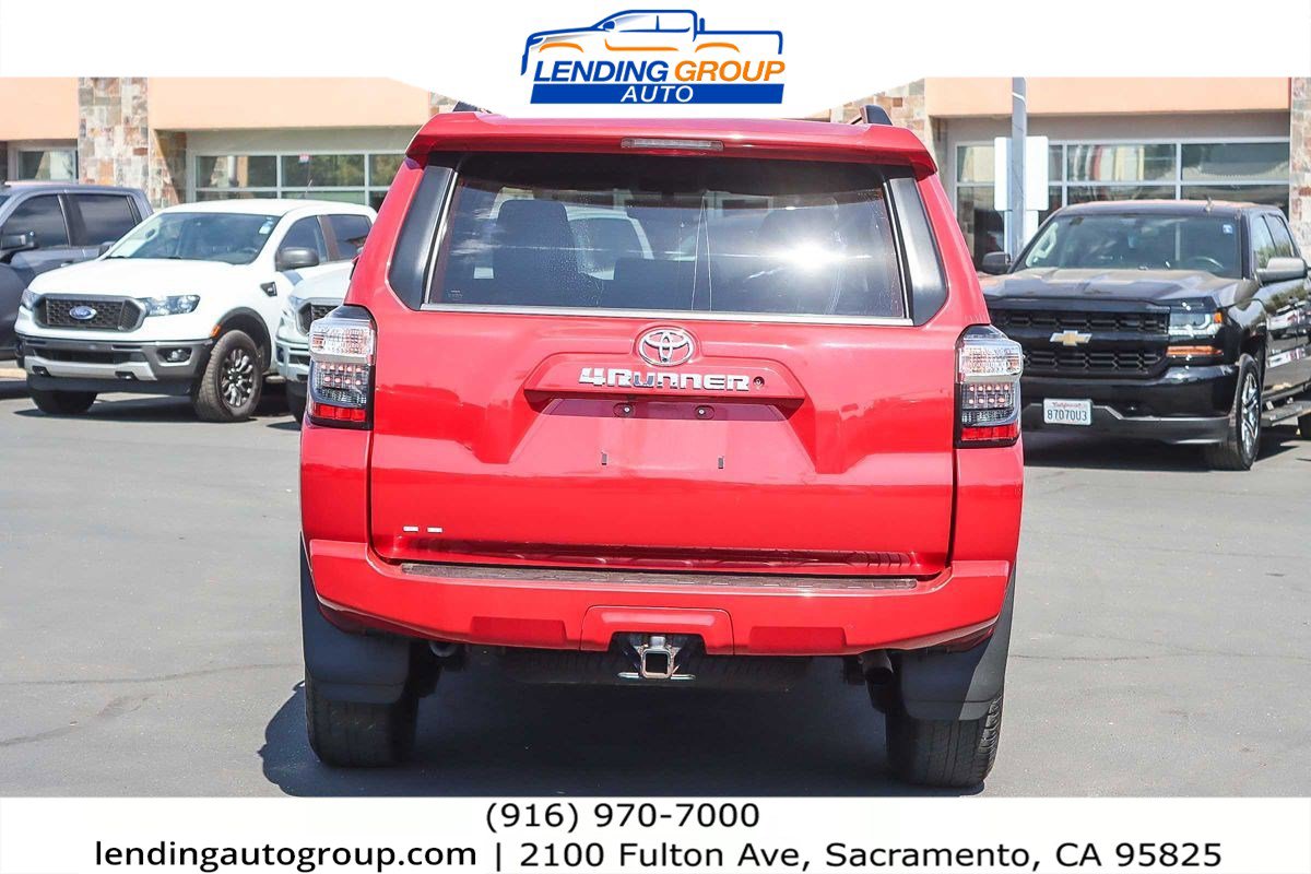 Used 2019 Toyota 4Runner SR5 image 3