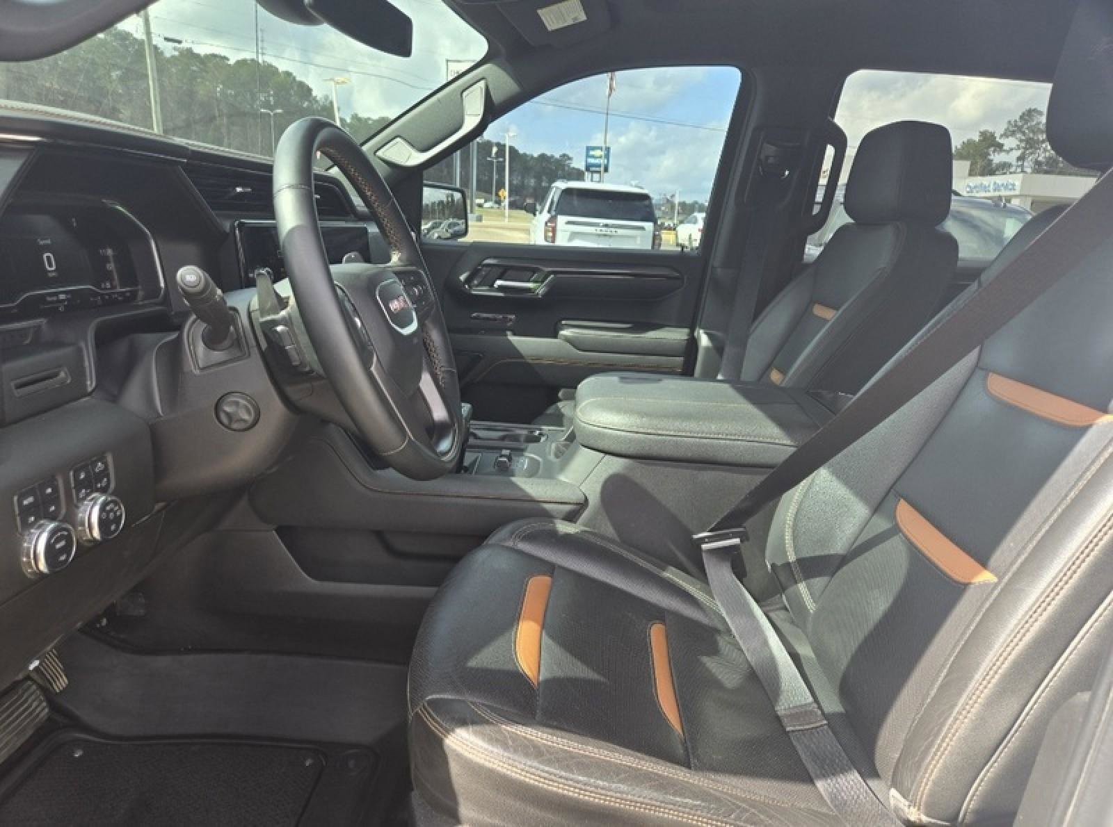 Used 2024 GMC Sierra 1500 AT4 w/ Technology Package AWD/4WD image 16