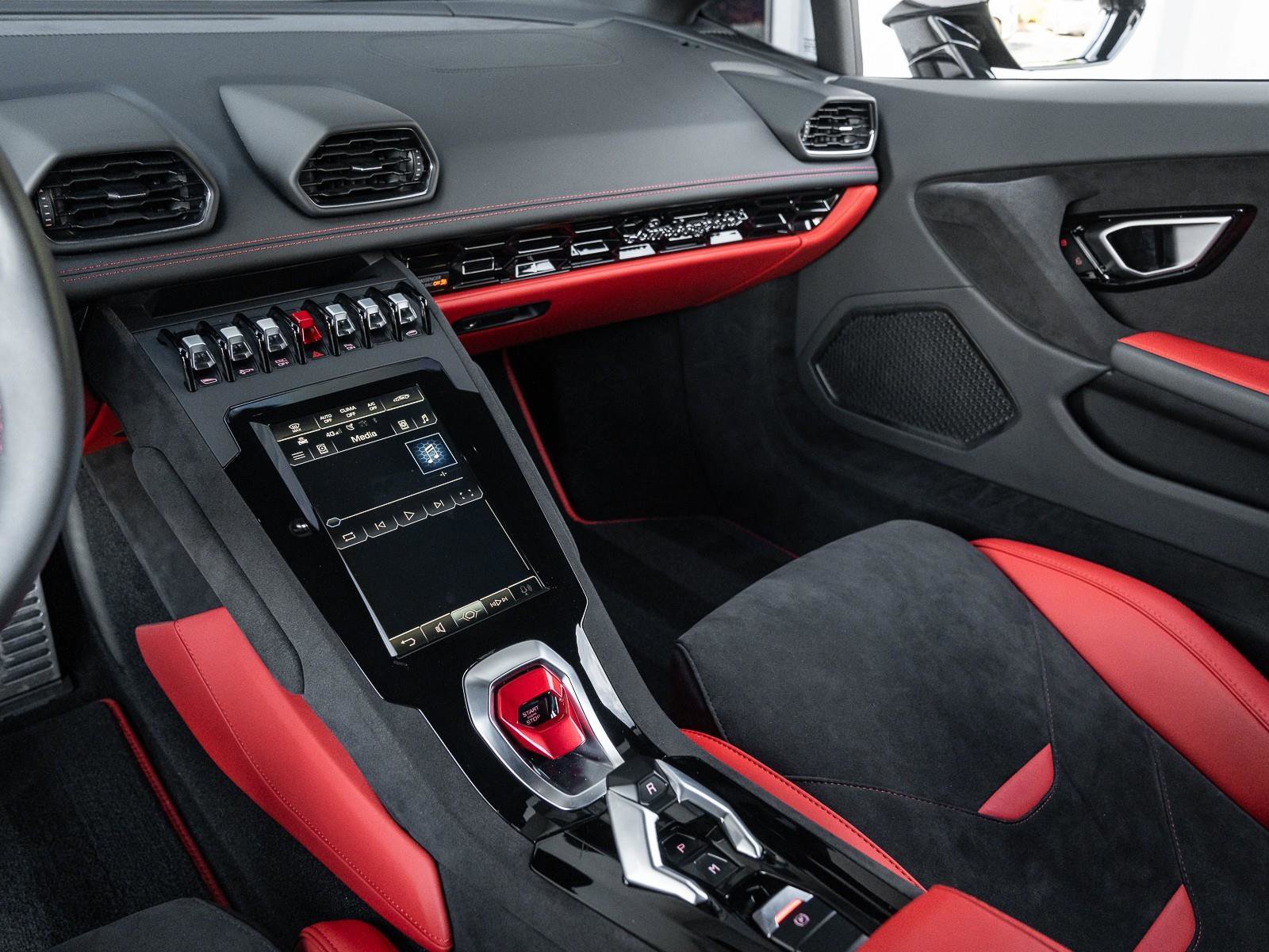 Used 2024 Lamborghini Huracan Tecnica image 13