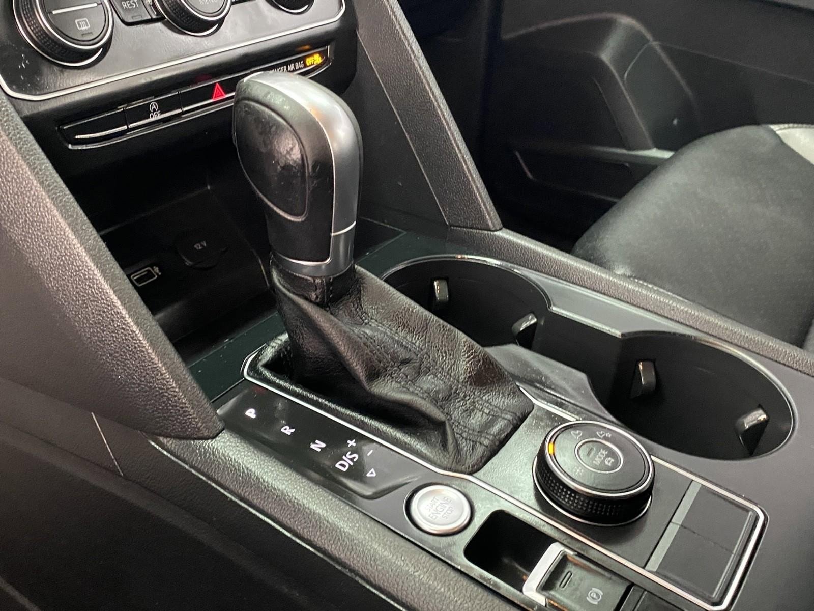 Used 2018 Volkswagen Atlas SE image 28