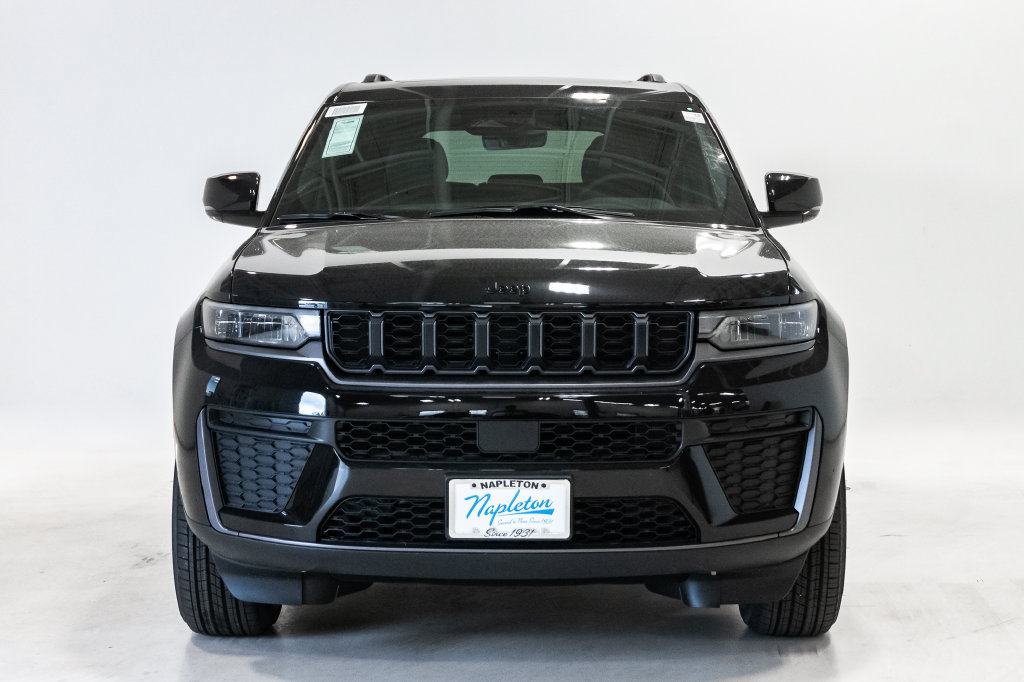 New 2026 Jeep Grand Cherokee Altitude AWD/4WD image 5