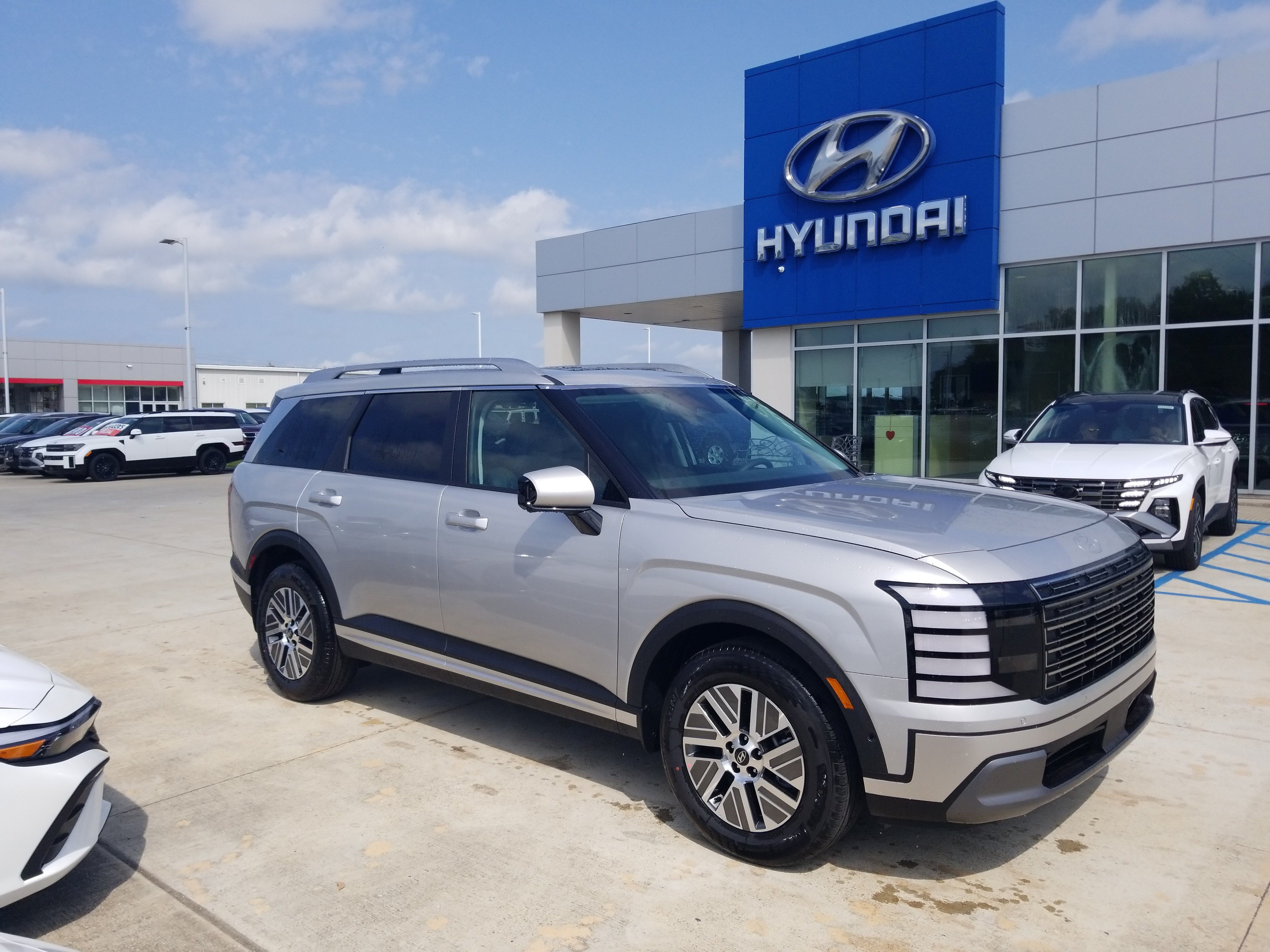 New 2026 Hyundai Palisade SEL Premium FWD image 1