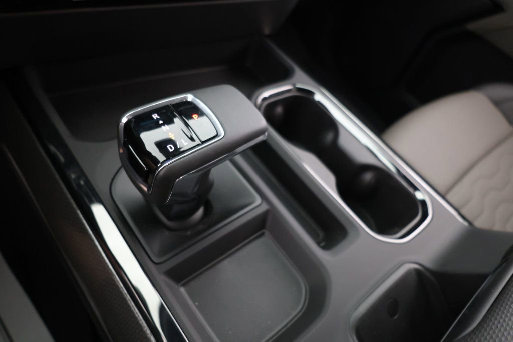 Used 2025 Chevrolet Silverado 1500 ZR2 w/ Technology Package image 14