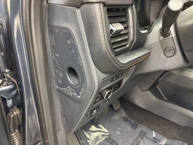 Used 2023 Ford Expedition Platinum image 31