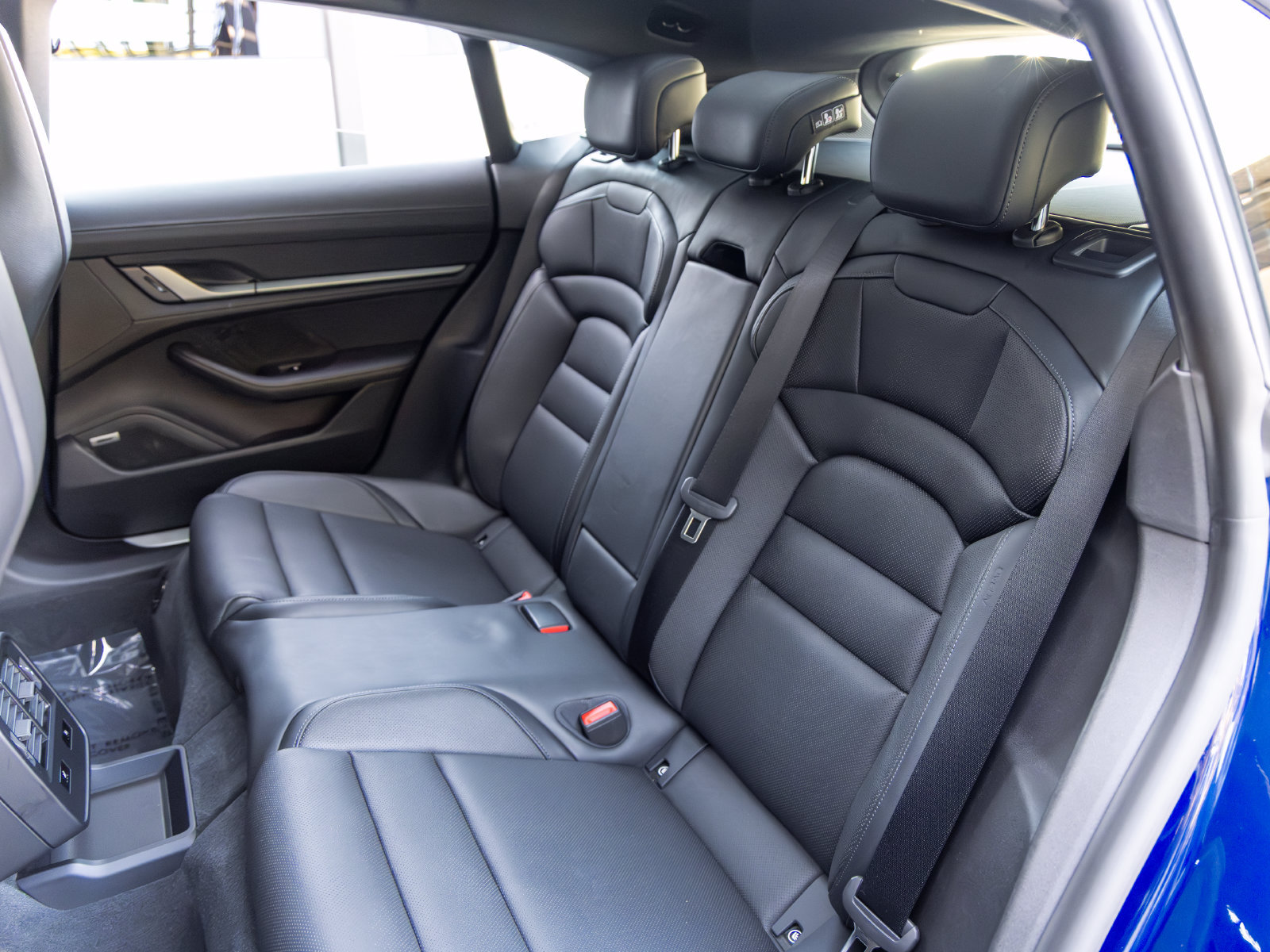 Certified 2025 Porsche Taycan 4S AWD/4WD image 50