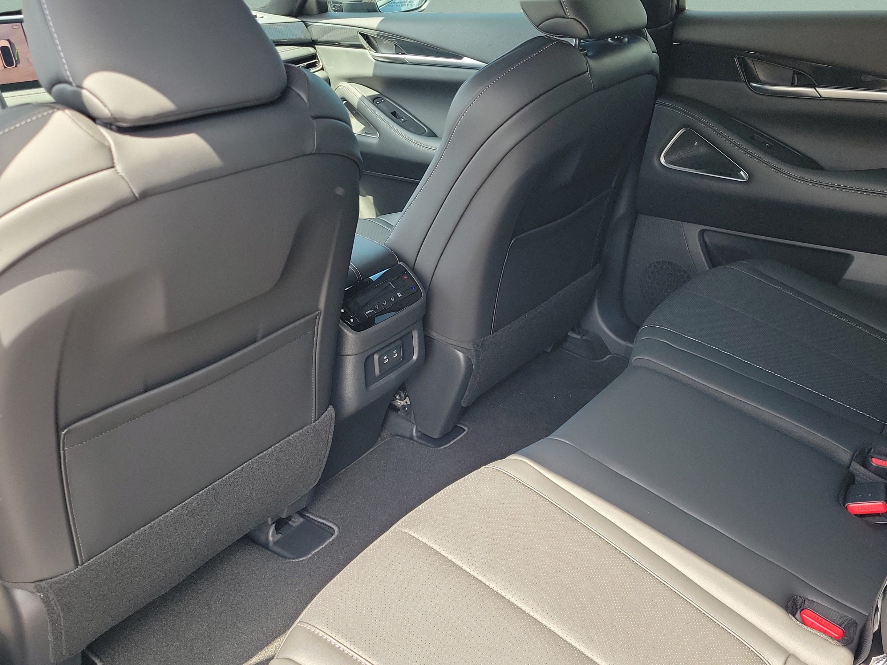New 2027 INFINITI QX65 Sport w/ Cargo Package AWD/4WD image 24