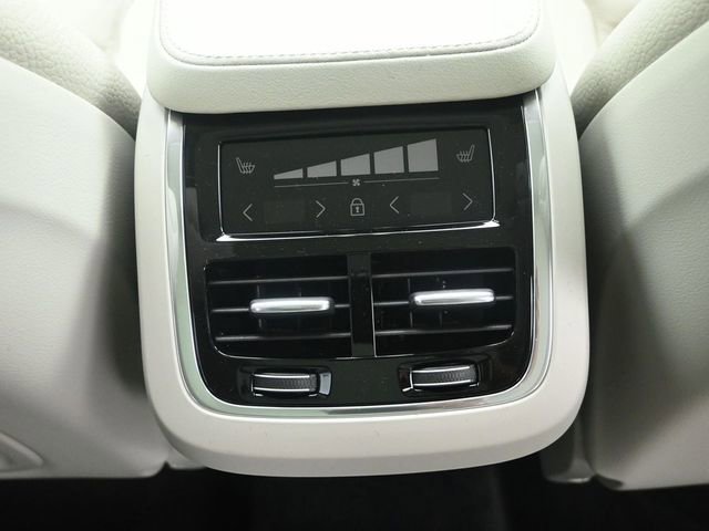 Used 2025 Volvo XC90 B6 Plus w/ Protection Package Premier image 30
