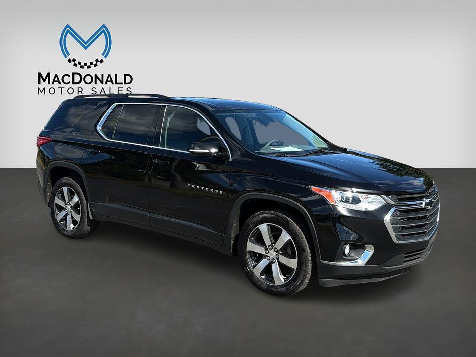Used 2019 Chevrolet Traverse LT w/ LT Premium Package FWD image 2