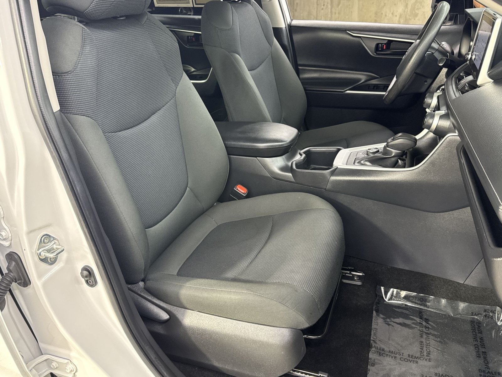 Used 2025 Toyota RAV4 LE AWD/4WD image 39
