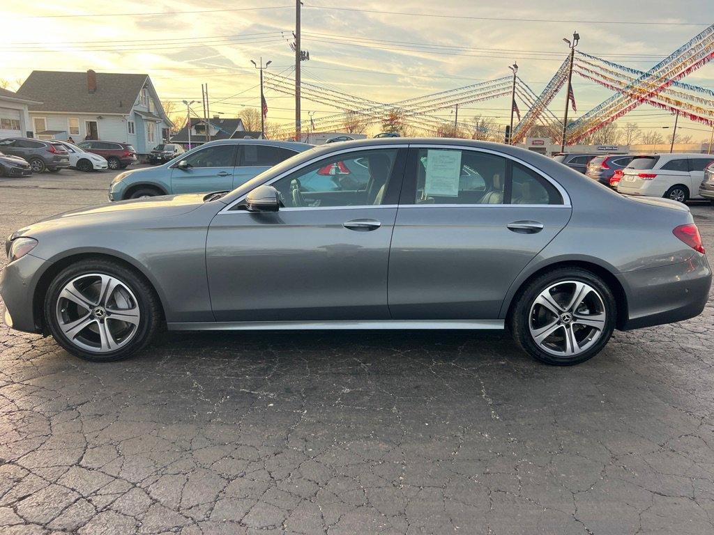 Used 2017 Mercedes-Benz E 300 E 300 4MATIC LUXURY image 4