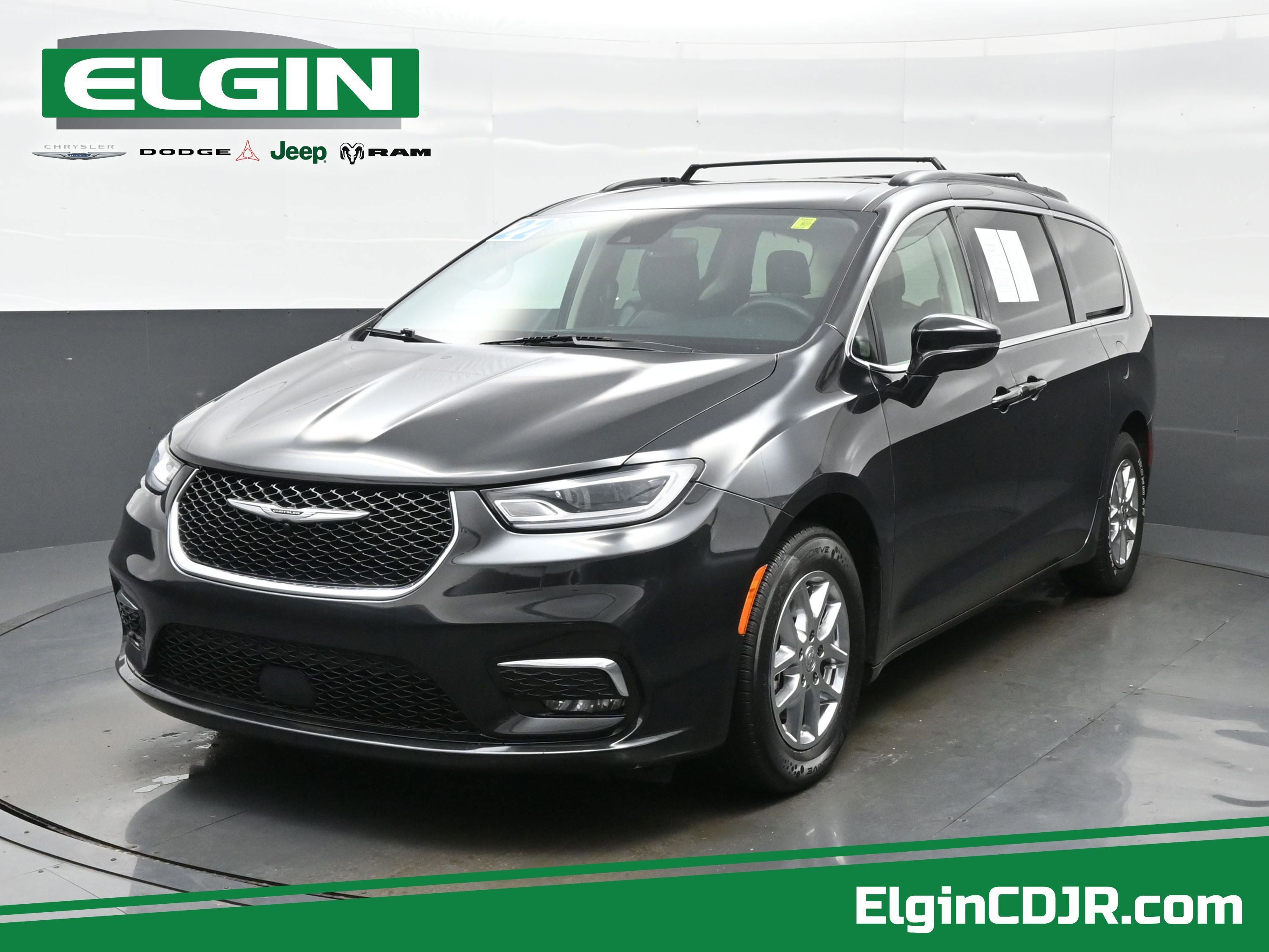 Used 2022 Chrysler Pacifica Touring-L image 1