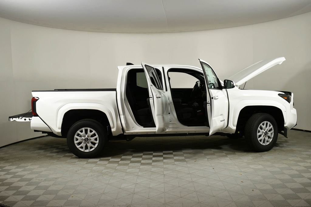 New 2026 Toyota Tacoma SR5 AWD/4WD image 8