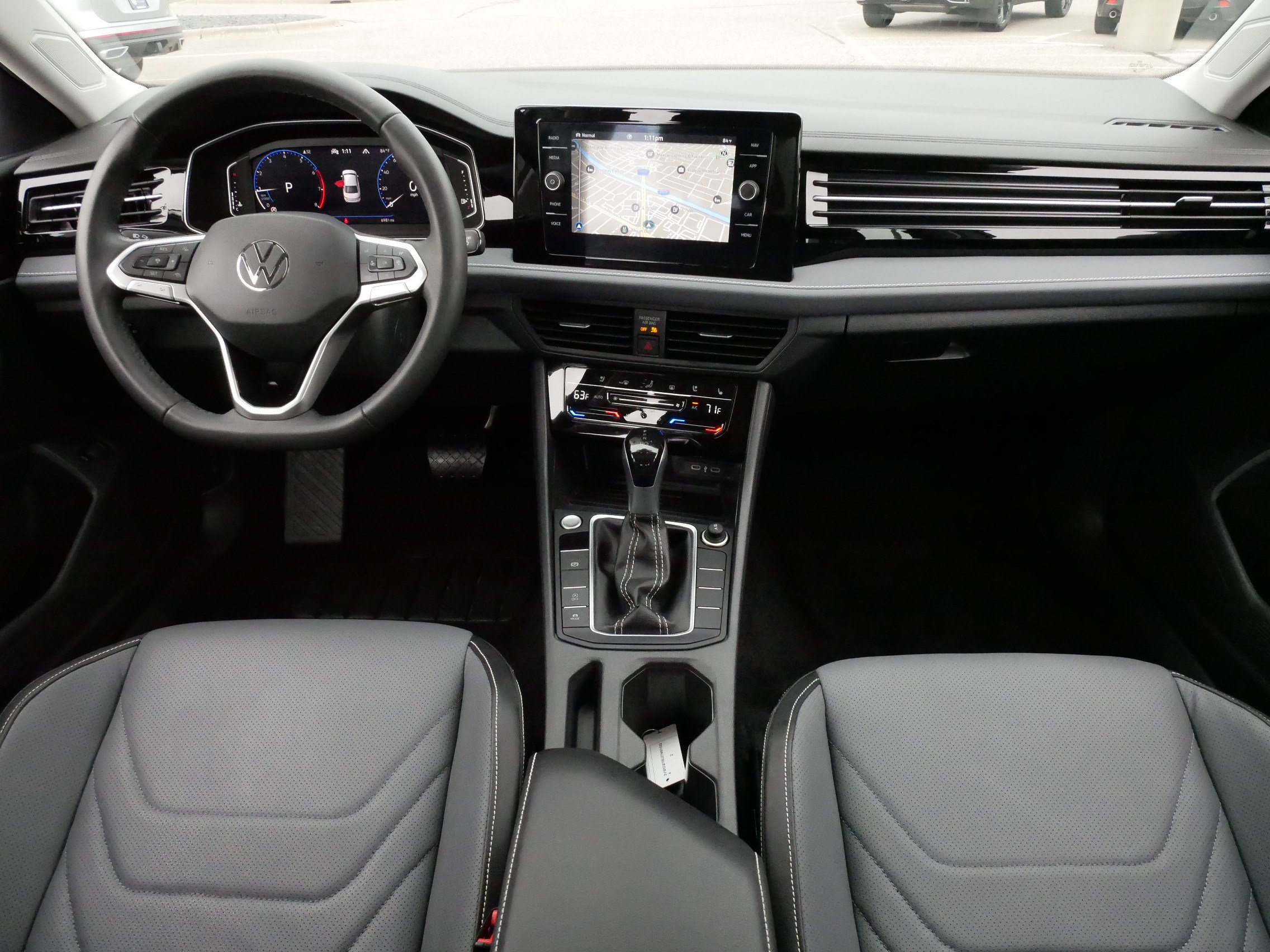 Used 2026 Volkswagen Jetta SEL FWD image 10