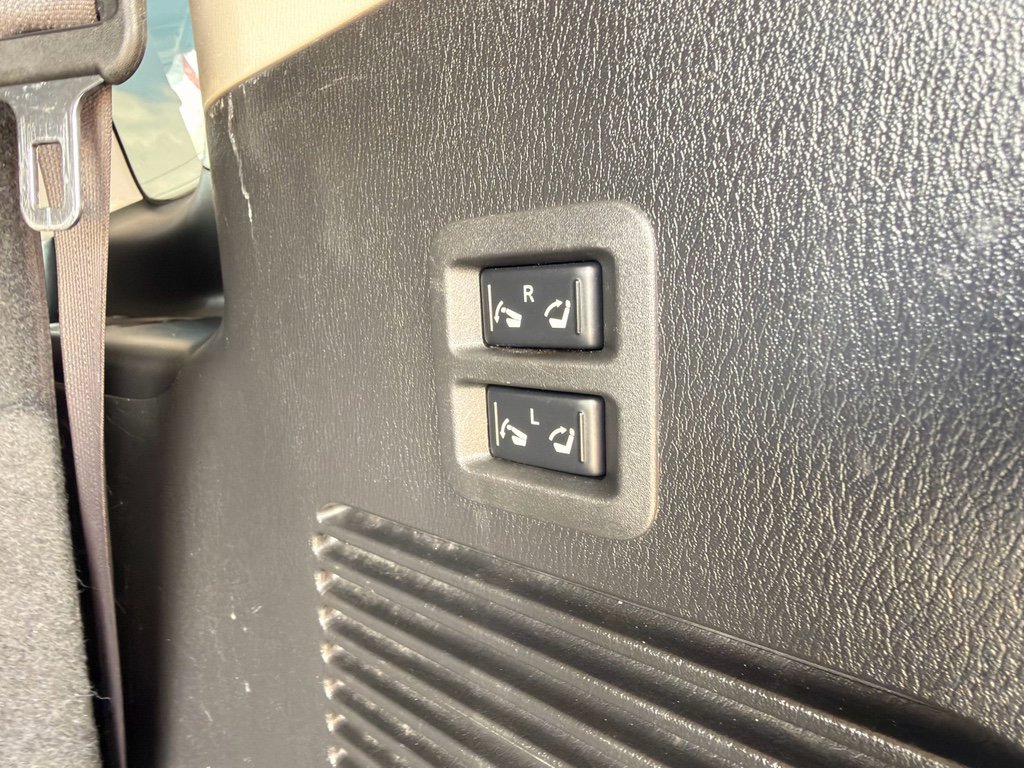 Used 2020 Nissan Armada SL w/ Premium Package image 25