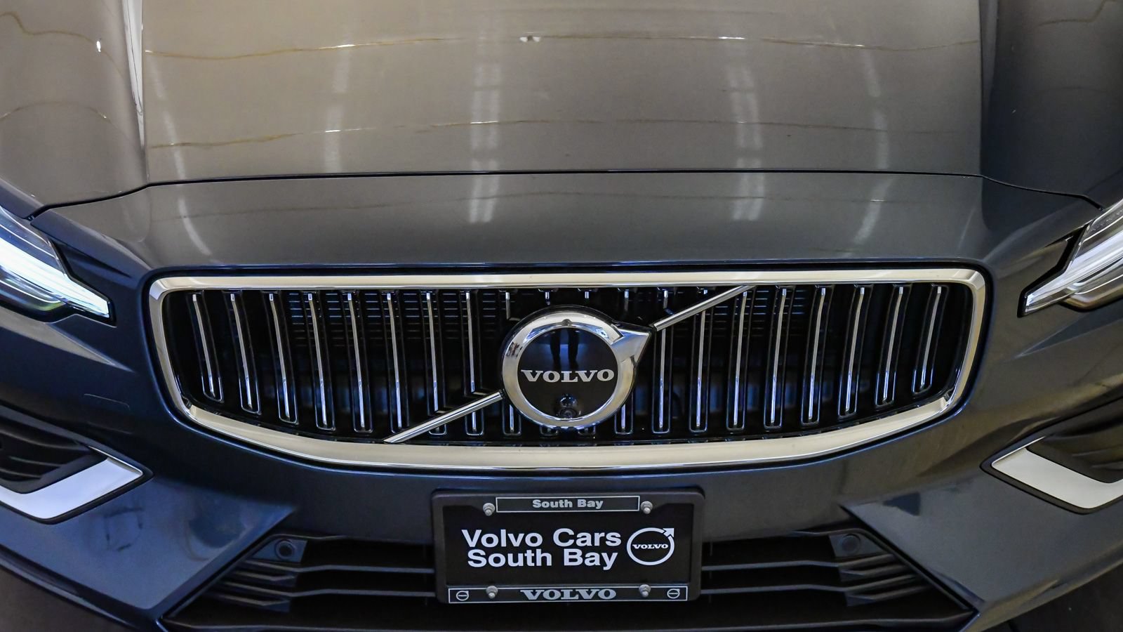 Certified 2023 Volvo S60 B5 Ultimate w/ Climate Package FWD image 8