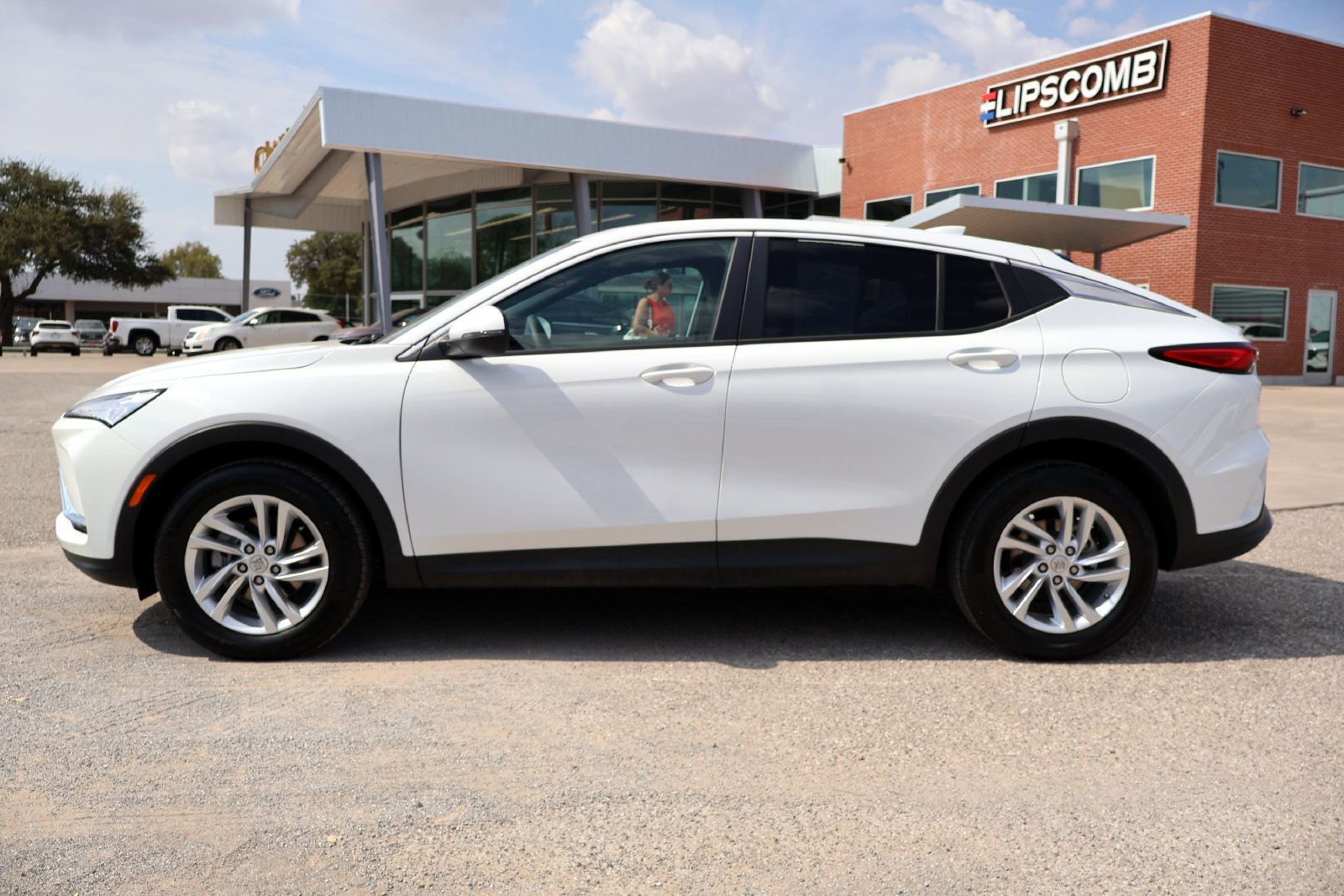 Used 2026 Buick Envista Preferred FWD image 2