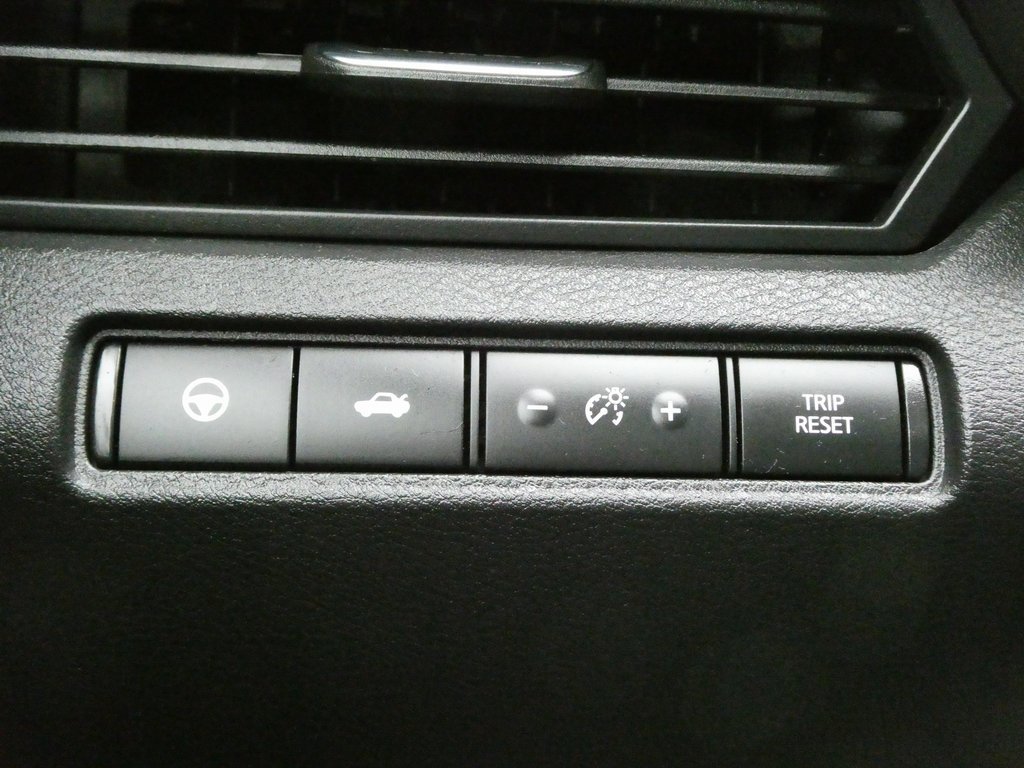 Used 2024 Nissan Altima 2.5 SV w/ SV Premium Package image 13