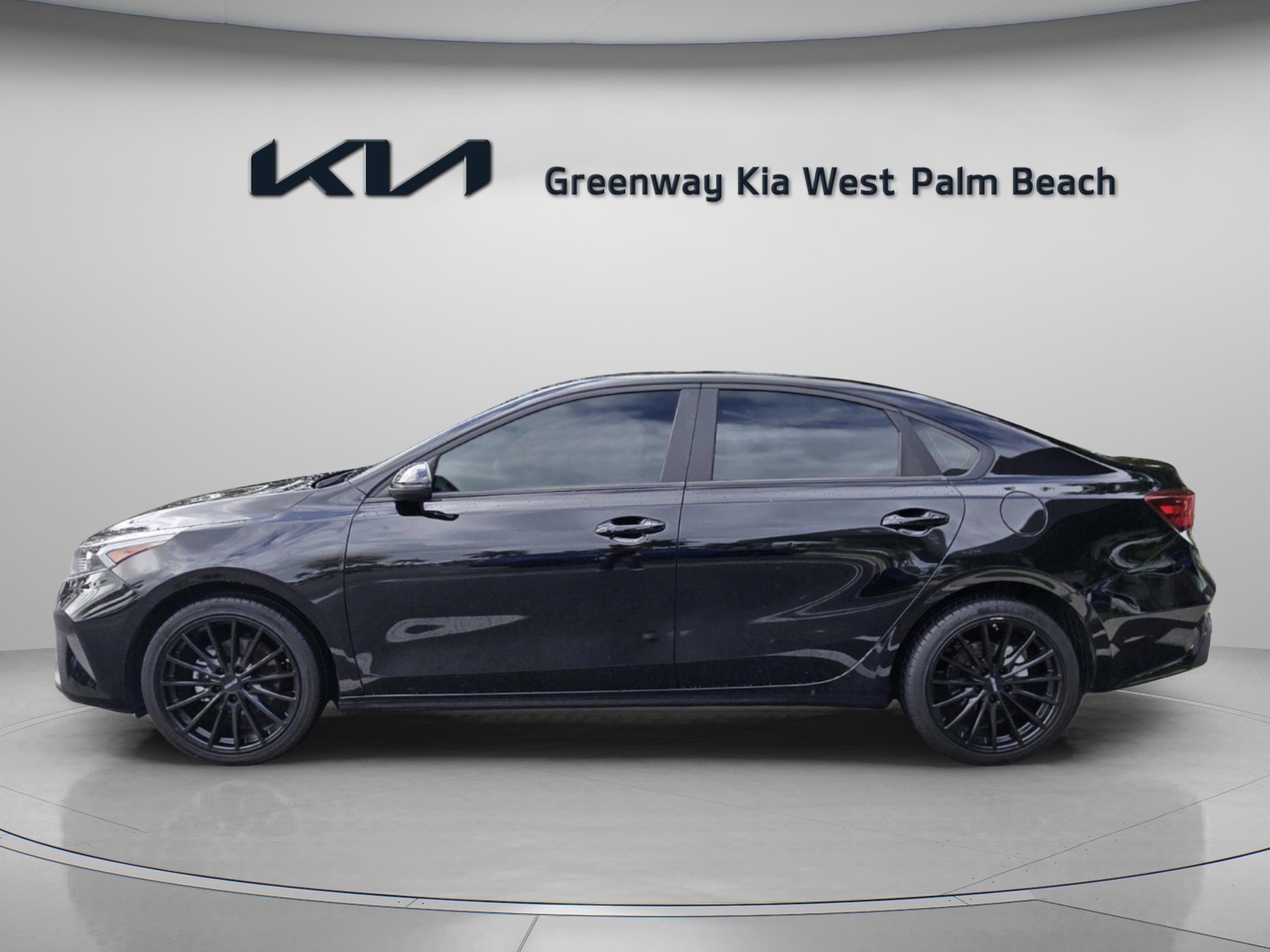 Used 2024 Kia Forte LXS w/ LXS Technology Package image 4