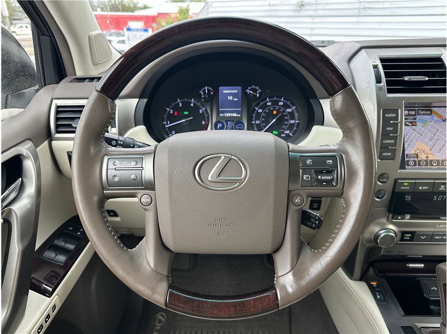 Used 2017 Lexus GX 460 AWD/4WD image 21