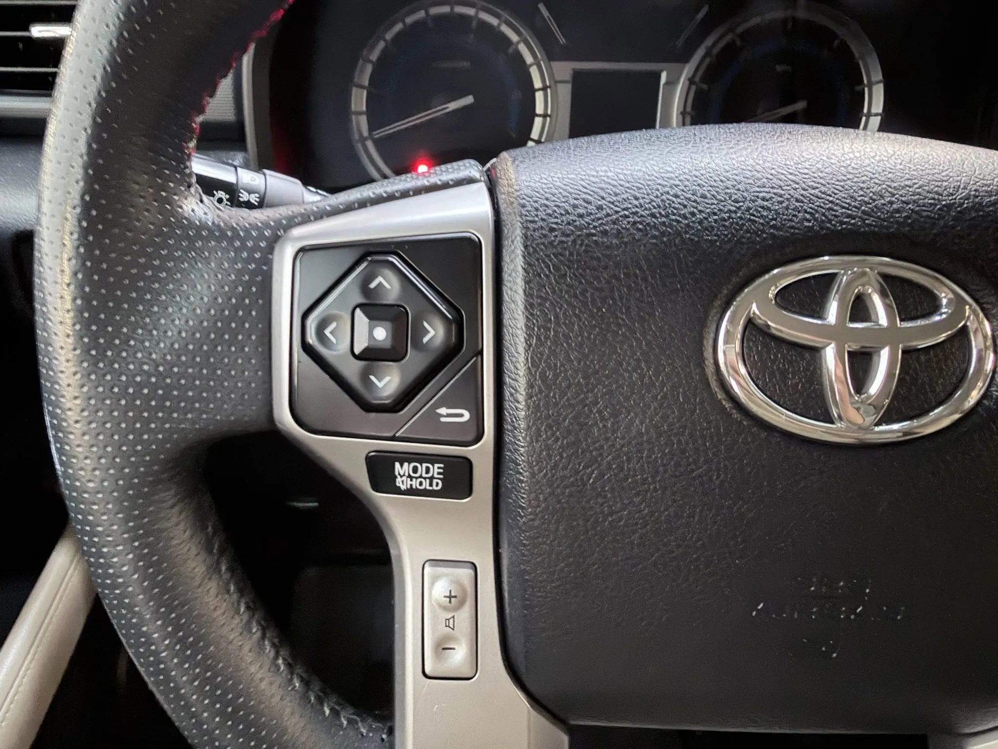 Used 2015 Toyota 4Runner SR5 image 19