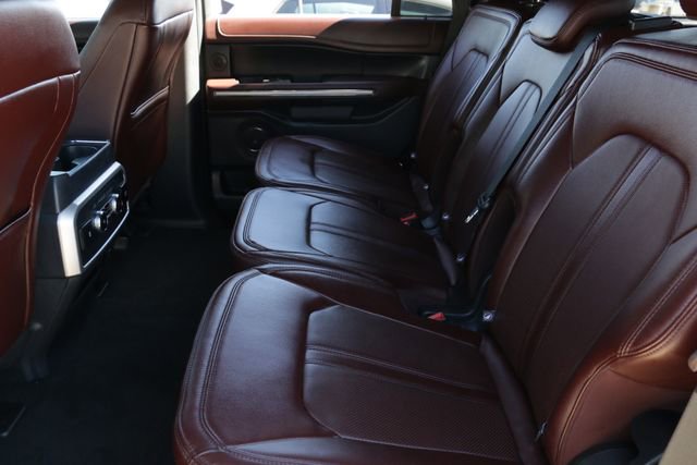 Used 2024 Ford Expedition Limited image 24